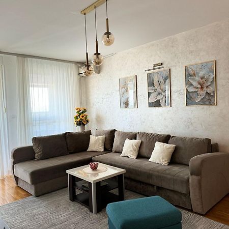 Manhattan Apartman Belvil Beograd Bagian luar foto